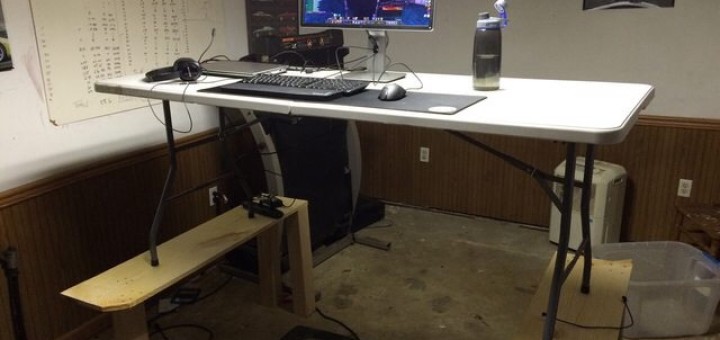 Stand up gaming desk